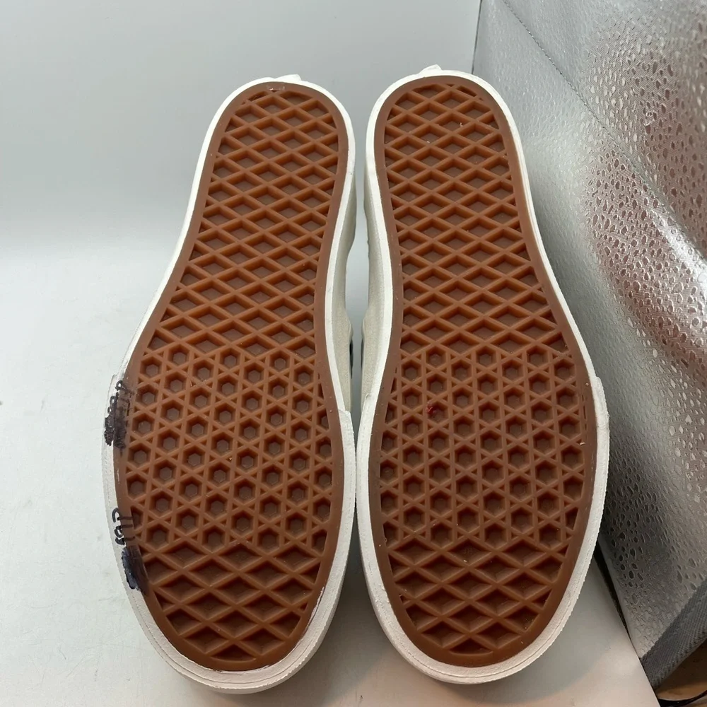 NWT! Vans checkered platform women’s sneakers size 5.5